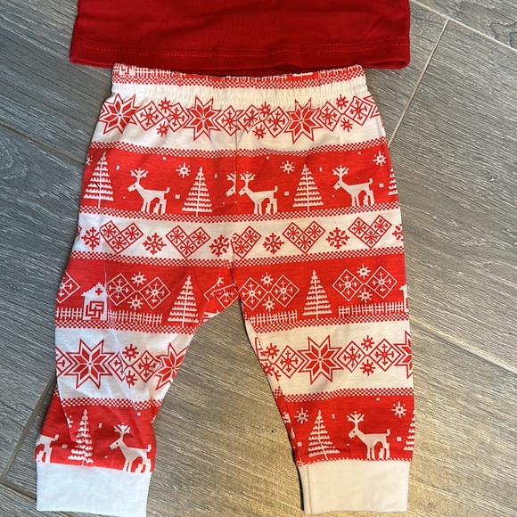 Baby pjs - Picture 3 of 6